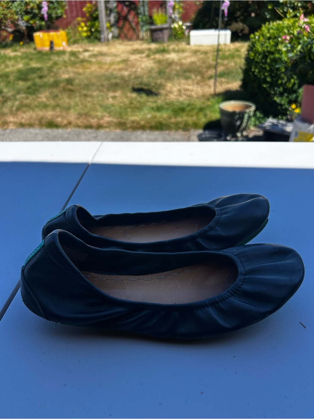 Tieks by Gabriel Women's Black with Green bottom Ballet Flats Size 8 - Picture 6 of 16